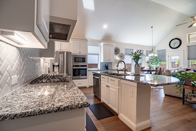 1213 Sea Island Road, Aubrey, TX 76227