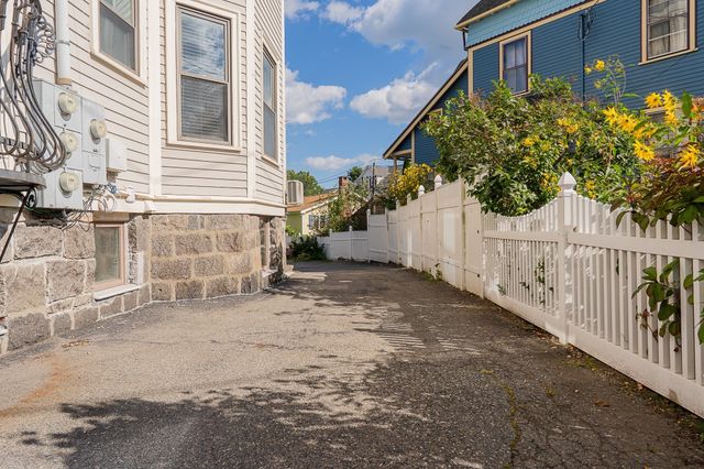 24 Mill St 3, Boston, MA 02122