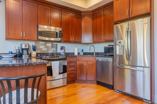 24 Mill St 3, Boston, MA 02122