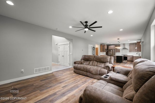 1141 W Bluff View Drive, Wasilla, AK 99654