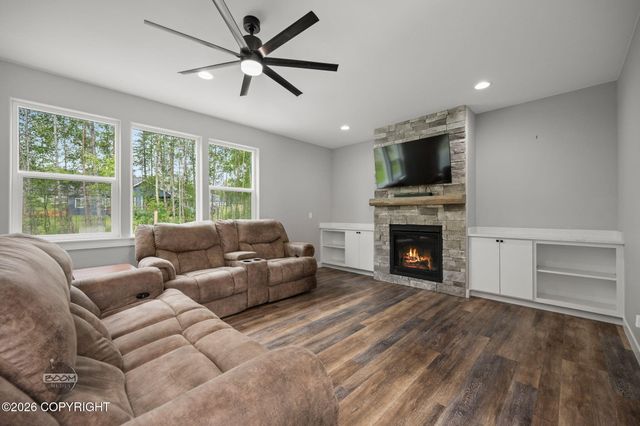 1141 W Bluff View Drive, Wasilla, AK 99654