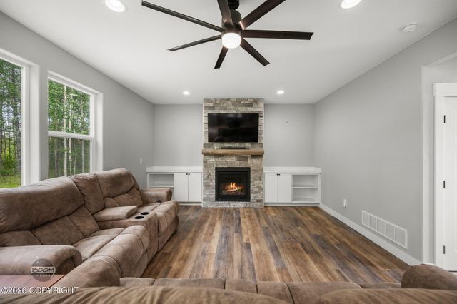 1141 W Bluff View Drive, Wasilla, AK 99654