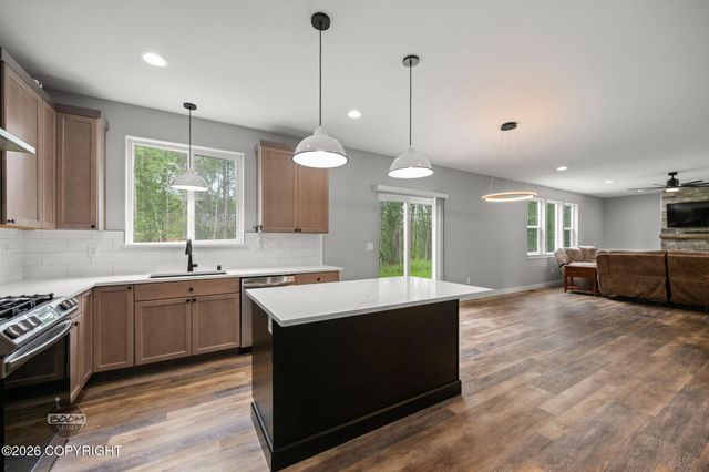 1141 W Bluff View Drive, Wasilla, AK 99654