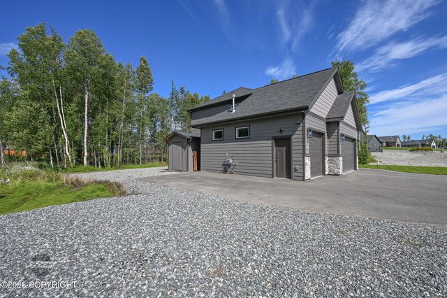 1141 W Bluff View Drive, Wasilla, AK 99654