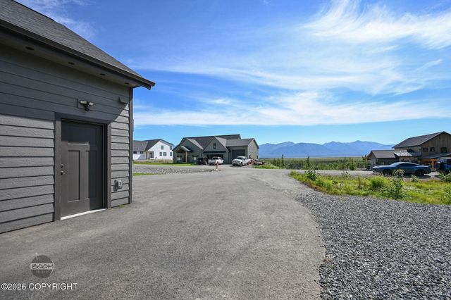 1141 W Bluff View Drive, Wasilla, AK 99654