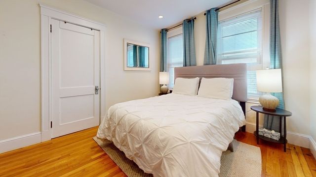 30 Clay St 3B, Cambridge, MA 02140