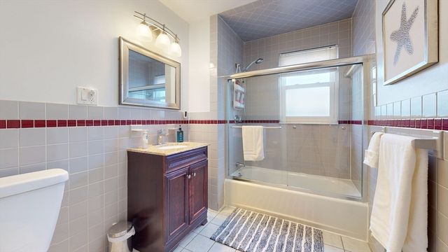 30 Clay St 3B, Cambridge, MA 02140