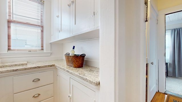 30 Clay St 3B, Cambridge, MA 02140
