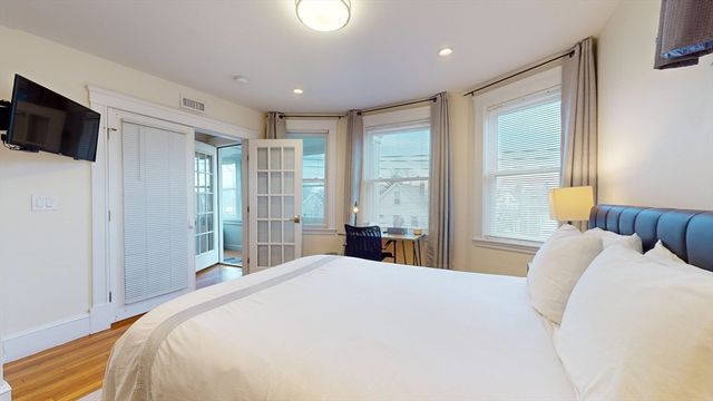 30 Clay St 3B, Cambridge, MA 02140