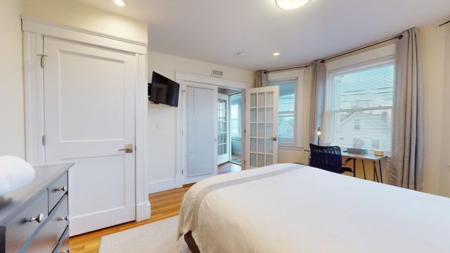 30 Clay St 3B, Cambridge, MA 02140