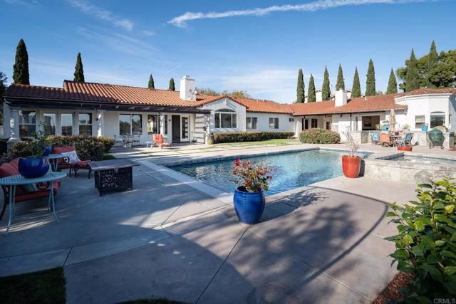 7992 Paseo Esmerado, Carlsbad, CA 92009