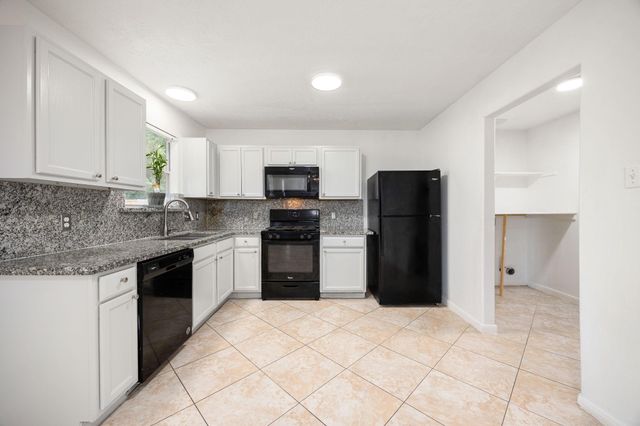 1930 Emerald Pathway Drive, Spring, TX 77388