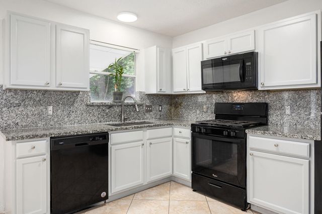 1930 Emerald Pathway Drive, Spring, TX 77388