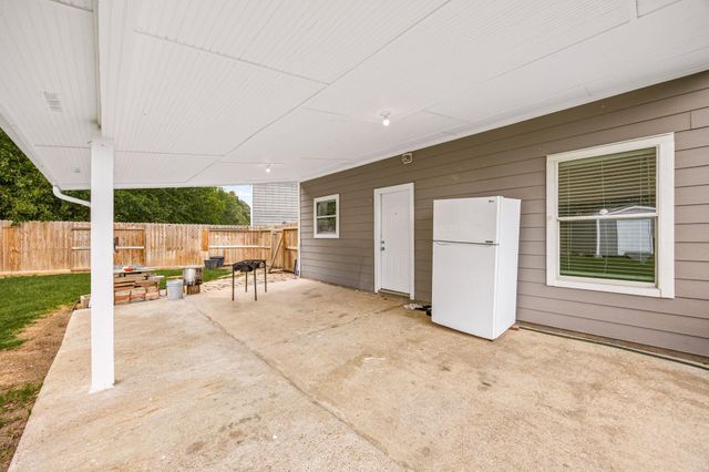 1930 Emerald Pathway Drive, Spring, TX 77388