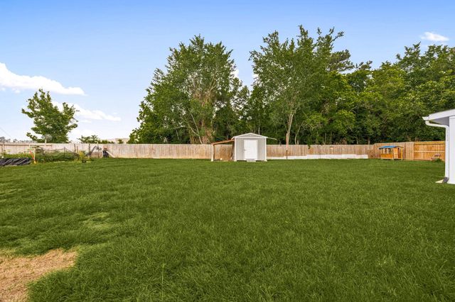 1930 Emerald Pathway Drive, Spring, TX 77388