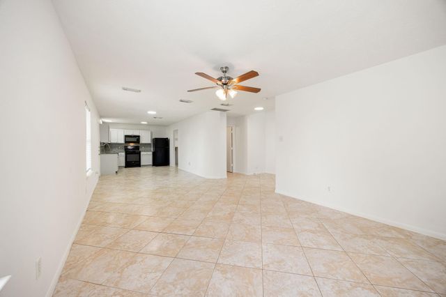 1930 Emerald Pathway Drive, Spring, TX 77388