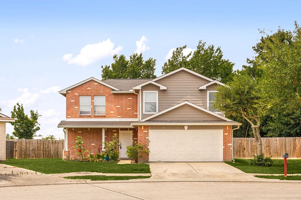 1930 Emerald Pathway Drive, Spring, TX 77388