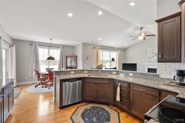 4701 Weller Hall Place, Clay, NY 13041