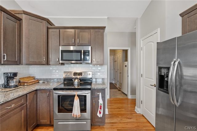 4701 Weller Hall Place, Clay, NY 13041