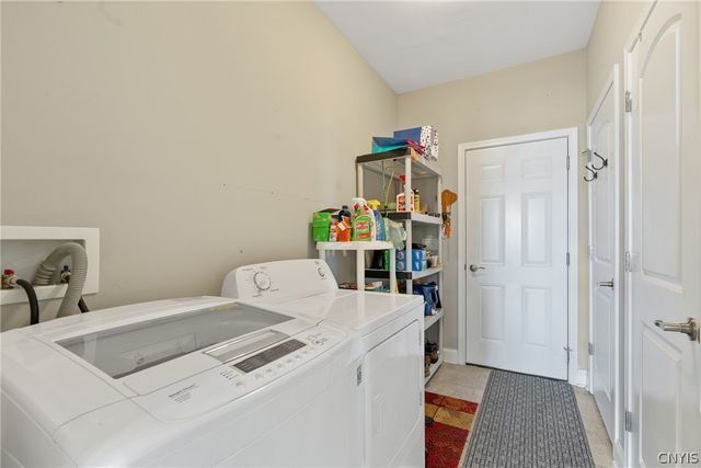 4701 Weller Hall Place, Clay, NY 13041
