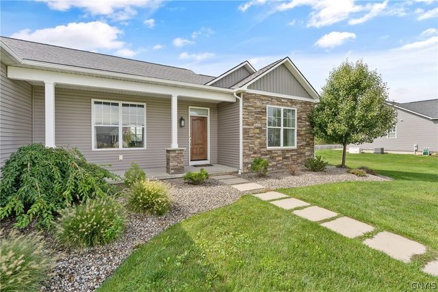 4701 Weller Hall Place, Clay, NY 13041