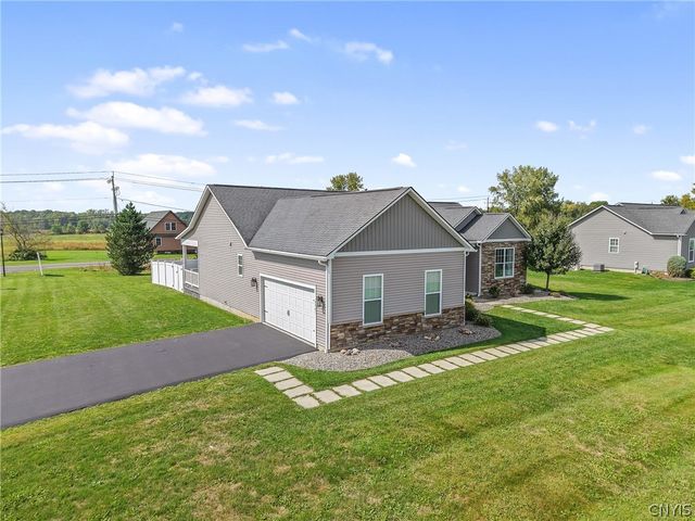 4701 Weller Hall Place, Clay, NY 13041