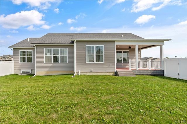 4701 Weller Hall Place, Clay, NY 13041