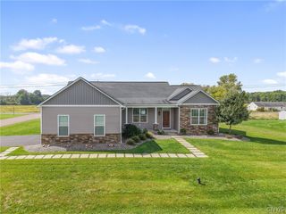 4701 Weller Hall Place, Clay, NY 13041