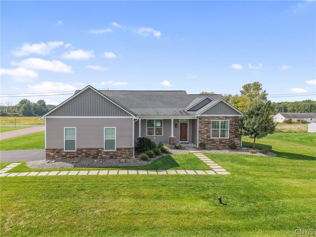 4701 Weller Hall Place, Clay, NY 13041