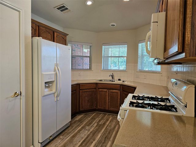 5605 Bentsen LN, Austin, TX 78723