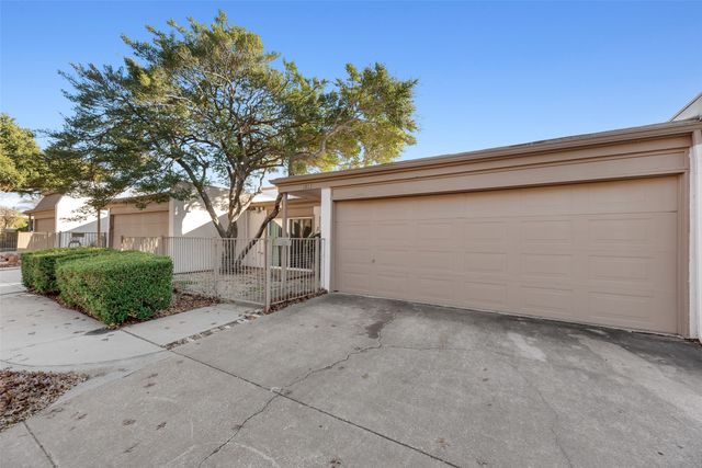 1813 Place One Lane, Garland, TX 75042