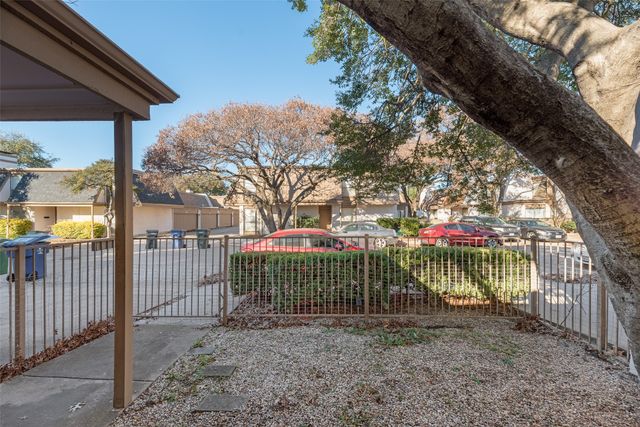 1813 Place One Lane, Garland, TX 75042