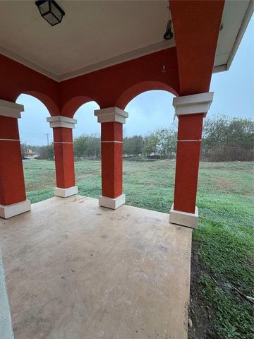 398 Mesa DR C, Del Valle, TX 78617