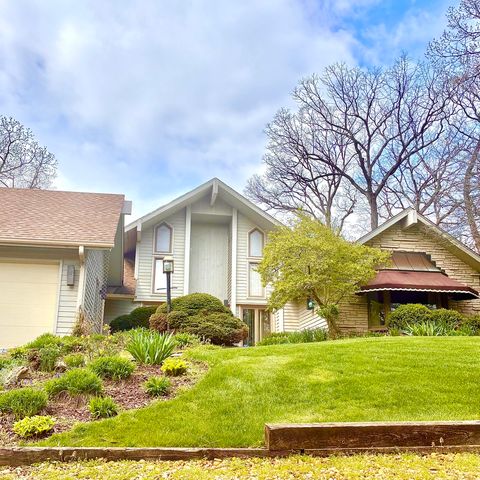 12604 S Hillcreek Drive, Palos Park, IL 60464
