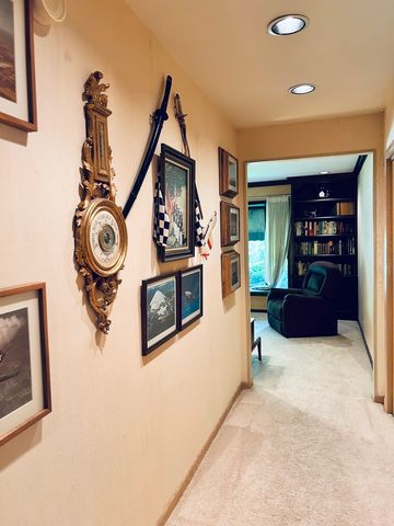 12604 S Hillcreek Drive, Palos Park, IL 60464