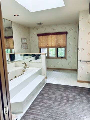 12604 S Hillcreek Drive, Palos Park, IL 60464