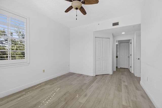 5301 Myrtlewood Circle E, Palm Beach Gardens, FL 33418