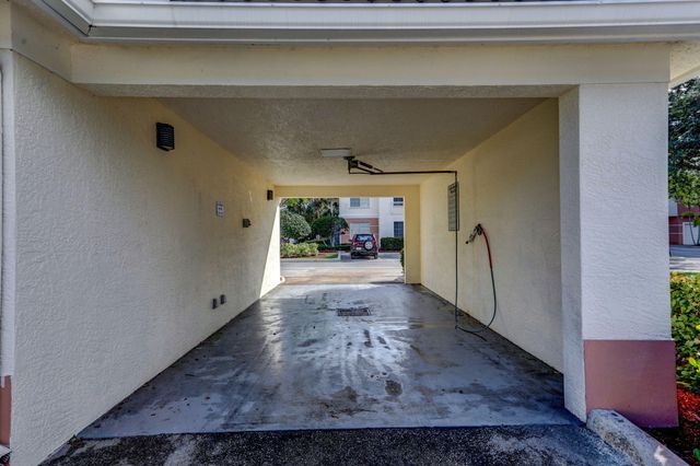 5301 Myrtlewood Circle E, Palm Beach Gardens, FL 33418