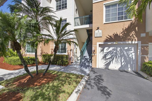 5301 Myrtlewood Circle E, Palm Beach Gardens, FL 33418