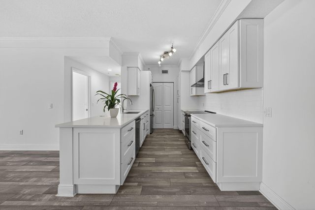 5301 Myrtlewood Circle E, Palm Beach Gardens, FL 33418