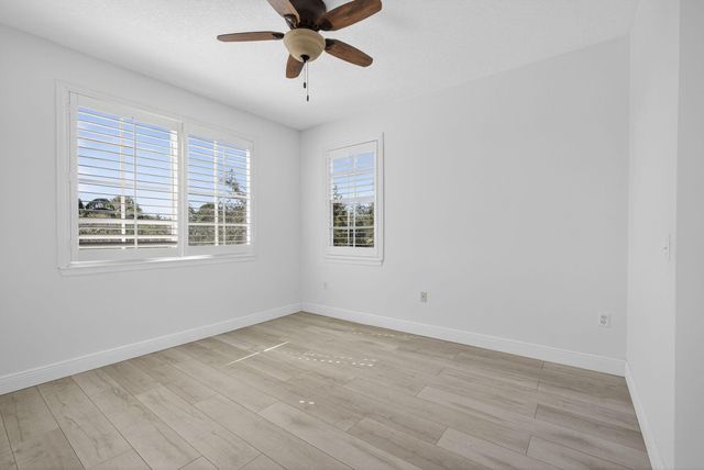 5301 Myrtlewood Circle E, Palm Beach Gardens, FL 33418