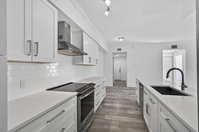 5301 Myrtlewood Circle E, Palm Beach Gardens, FL 33418