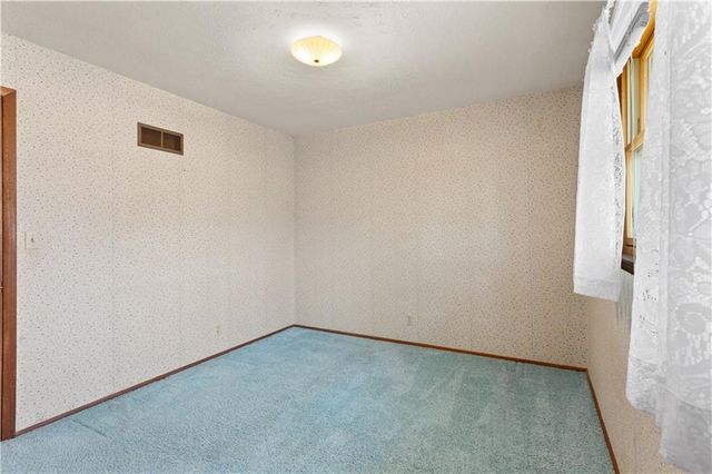 2737 Alabama Street, Lawrence, KS 66046