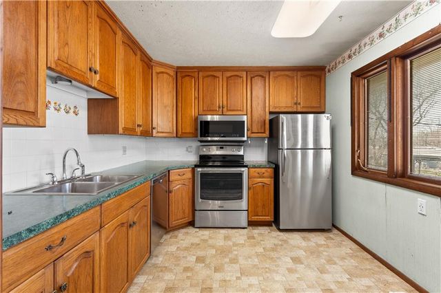 2737 Alabama Street, Lawrence, KS 66046