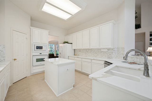 2806 Mayfair Lane, Mckinney, TX 75071