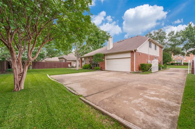 2806 Mayfair Lane, Mckinney, TX 75071