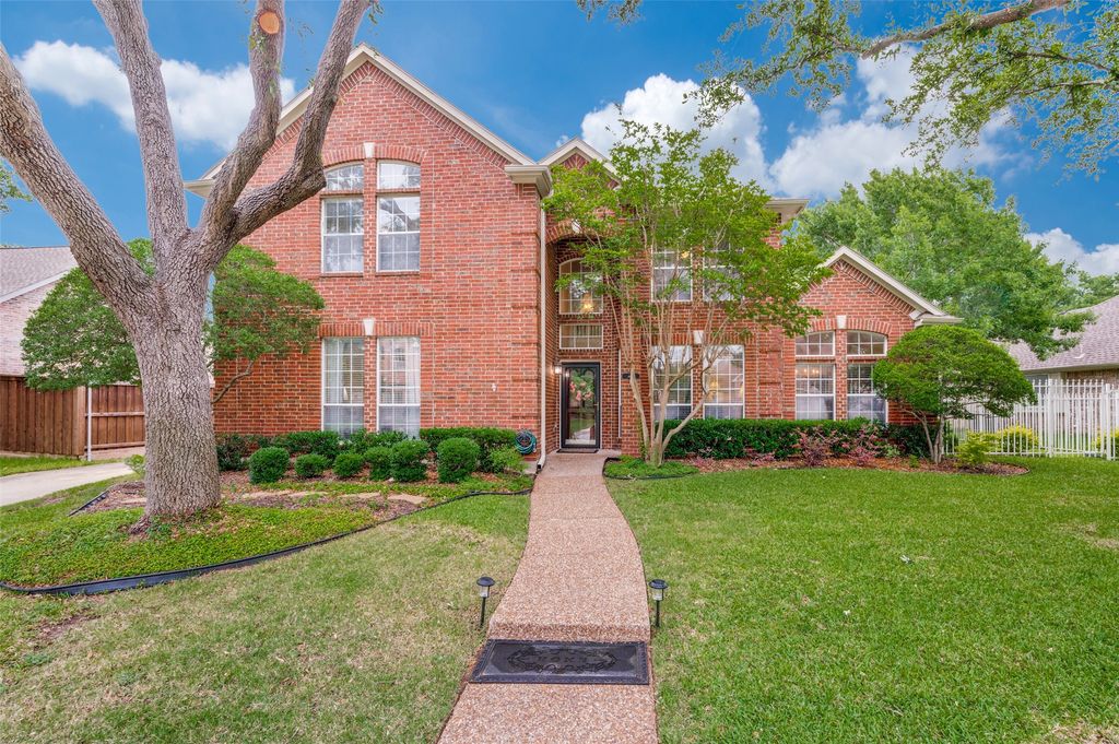 2806 Mayfair Lane, Mckinney, TX 75071