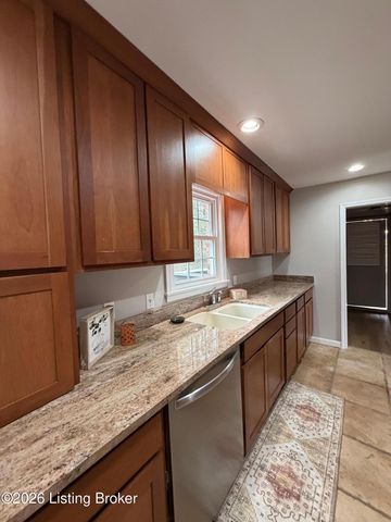 634 Cherrywood Dr, Elizabethtown, KY 42701