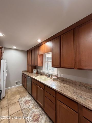 634 Cherrywood Dr, Elizabethtown, KY 42701