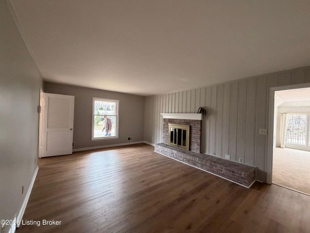 634 Cherrywood Dr, Elizabethtown, KY 42701